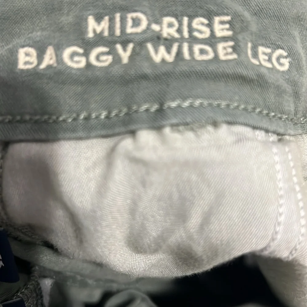 American Eagle Mid-Rise Baggy Wide Leg Women’s Cargo Pant - Picture 5 of 8